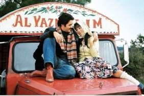 kervansaray-arkasinda-acik-havada-sinema-keyfi-nQIsH8br.jpg