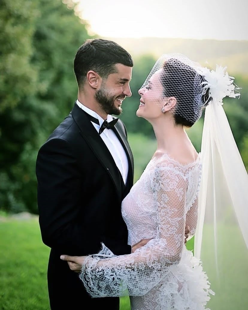 Berk Oktay ve Yıldız Çağrı Atiksoy'un ilişkisi ve evliliği hakkında yeni iddialar gündeme geldi.