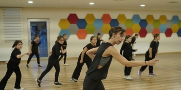 ibb-yaz-tatili-sanat-programiyla-cocuklara-ilham-veriyor-IpavU63g.jpg