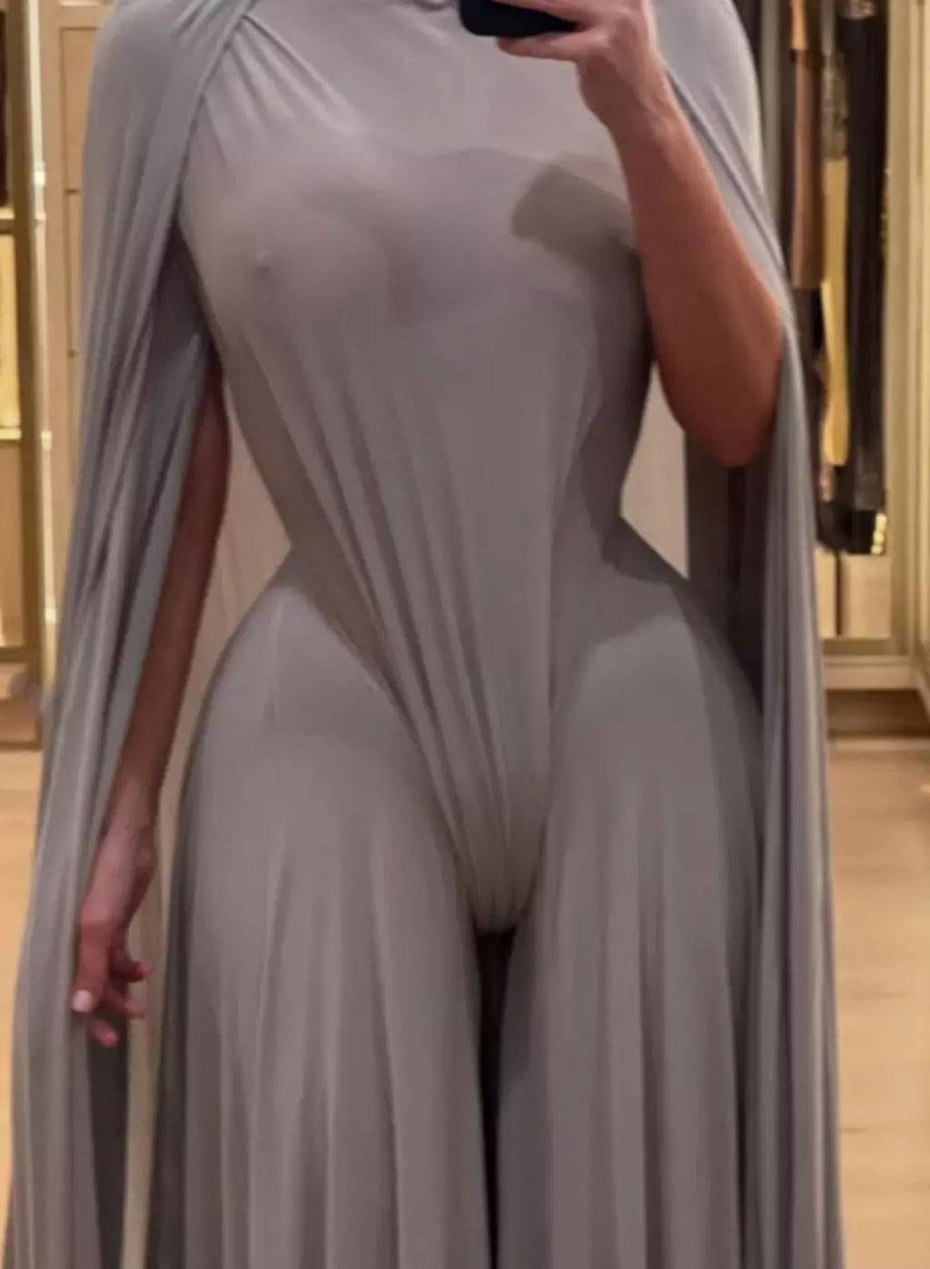 Kim Kardashian'ın Cesur Moda Tercihi Gündem Oldu
