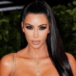 kim-kardashianin-cesur-moda-tercihi-gundem-oldu-YnEOamVj.jpg
