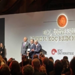 2025-koc-universitesi-rahmi-m-koc-bilim-madalyasinin-sahibi-prof-dr-ufuk-akcigit-oldu-zAI4Wqnj.jpg