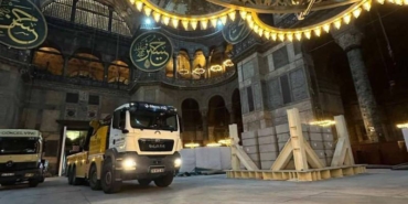 ayasofya-restorasyonunda-agir-tonaj-krizi-buyuyor-bakan-ersoy-bilim-kurulunu-isaret-etti-kurulda-arkeolog-KuDV6x3f.jpg