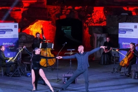 aspendos-ensemble-tango-konseri-antalyada-sahnede-epscrnRQ.webp