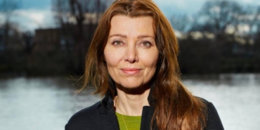 elif-safak-ingiliz-kraliyet-edebiyat-cemiyetinin-yeni-baskani-oldu-HliZ2iG6.jpg