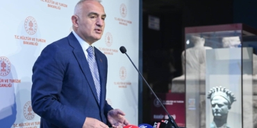kultur-ve-turizm-bakanligi-ozel-odullerinin-2025-sahipleri-belli-oldu-fhIVQwg9.jpg
