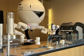 urdunde-yeni-bir-kafe-burada-kahveleri-robot-barista-hazirliyor-MXLgcvOT.webp