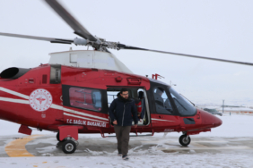erzurumda-ambulans-helikopter-kar-nedeniyle-yolda-kalan-hasta-icin-havalandi-vzxCedGn.jpg