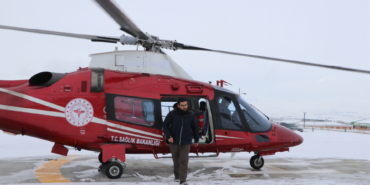 erzurumda-ambulans-helikopter-kar-nedeniyle-yolda-kalan-hasta-icin-havalandi-vzxCedGn.jpg