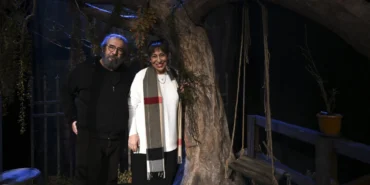 melek-baykal-ve-mehmet-atay-yillar-sonra-konken-partisi-ile-ayni-sahnede-zKCDYFnY.webp