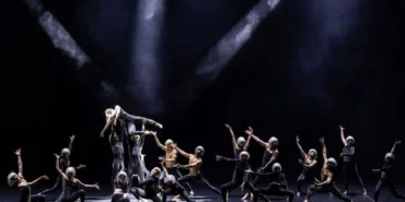istanbul-devlet-opera-ve-balesinden-modern-dansta-uc-eserlik-program-rezonans-VeAXFqJz.webp