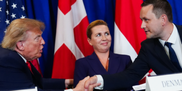 ABD Başkanı Trump Grönland Askeri Varlığını Genişleten Yeni Anlaşmayı İmzaladı