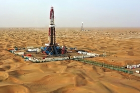 Taklamakan Çölü'nde 8 Bin Metre Derinlikten Petrol ve Doğal Gaz Çıkarıldı