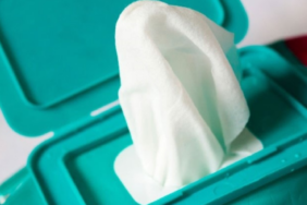 Birleşik Krallık Plastik İçeren Islak Mendillerin Satışını Yasaklamaya Hazırlanıyor